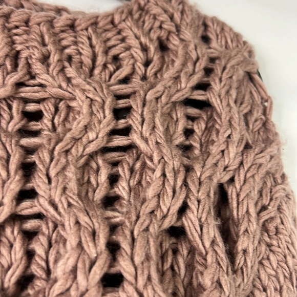 NWT Heavy Chunky Handknitted Sweater - Picture 2 of 8